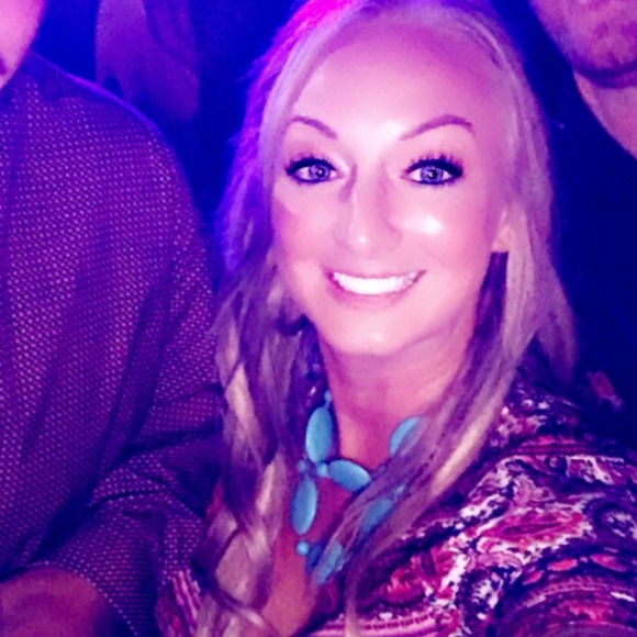 amber_dewalt